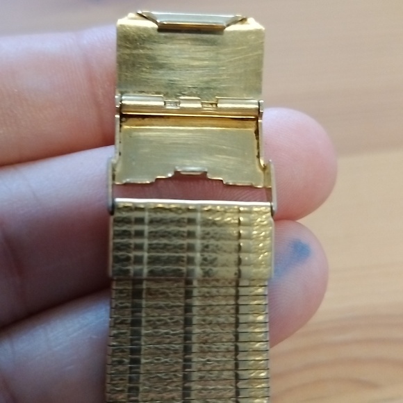 Vtg Wittnauer Quartz Gold & Black face w/ diamonds @ 12&6. HT4478 Swiss 9782 - Picture 8 of 14